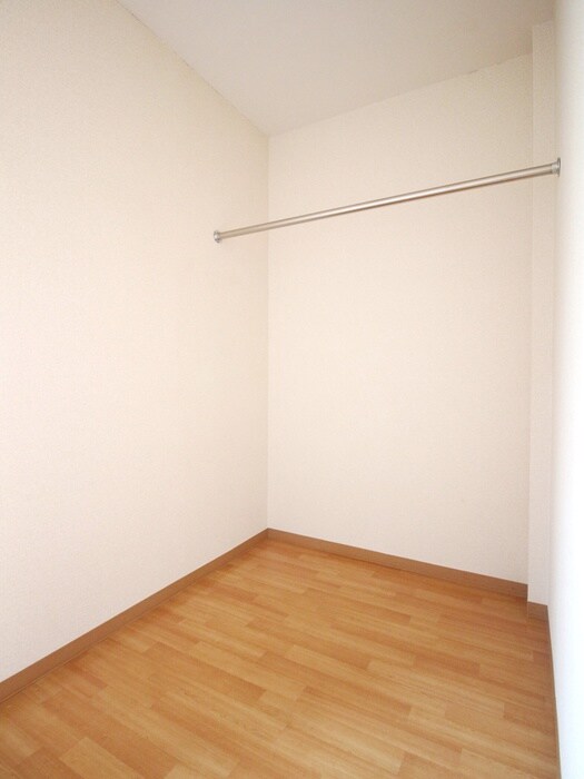 物件内観写真15　(収納)