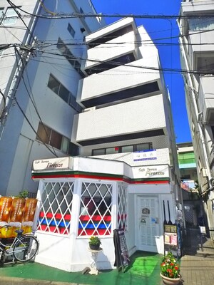 真和ビル外観写真