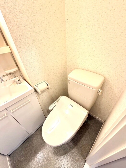 物件内観写真14　(トイレ)