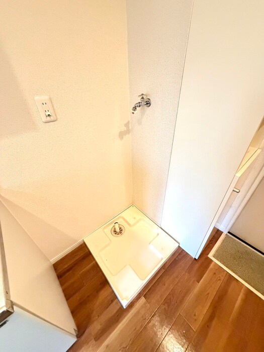 物件内観写真21　(洗濯機置場)