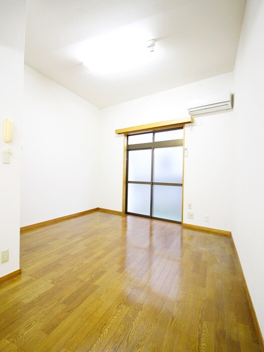 物件内観写真5　(居室)