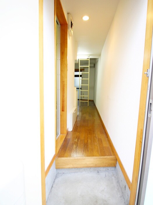 物件内観写真9　(廊下)
