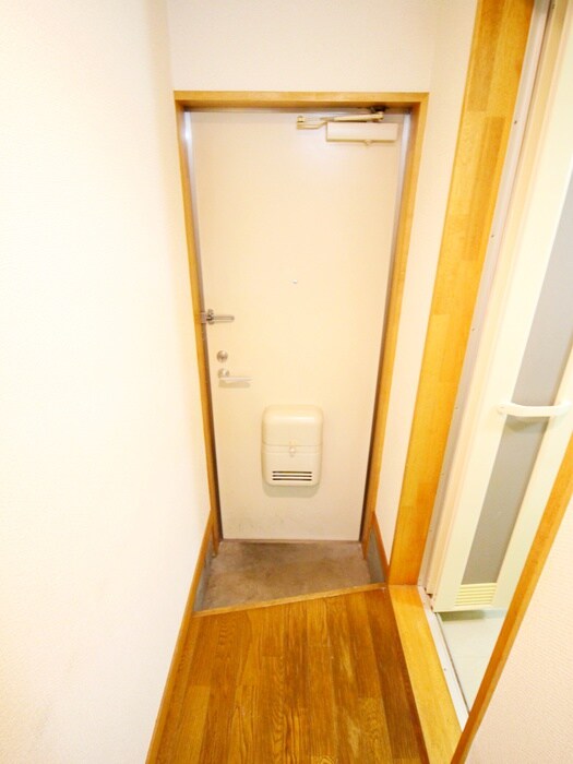 物件内観写真18　(玄関)