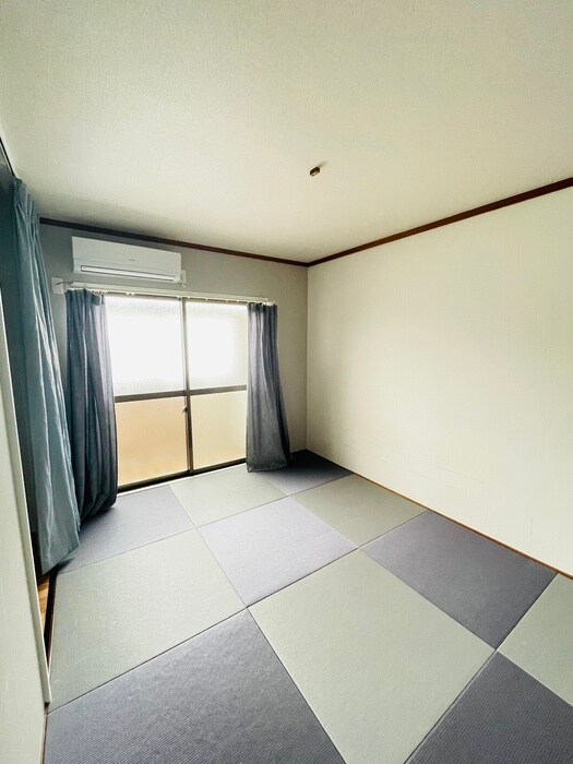 物件内観写真9　(居室)