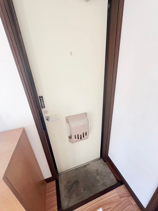 物件内観写真14　(玄関)