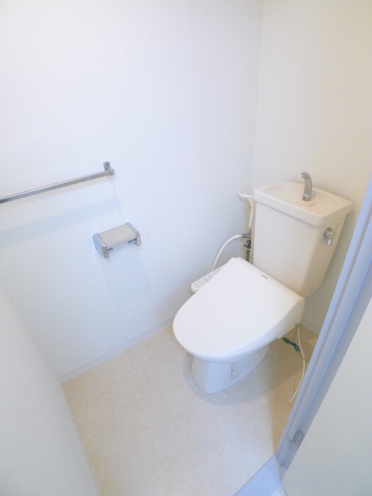 物件内観写真14　(トイレ)