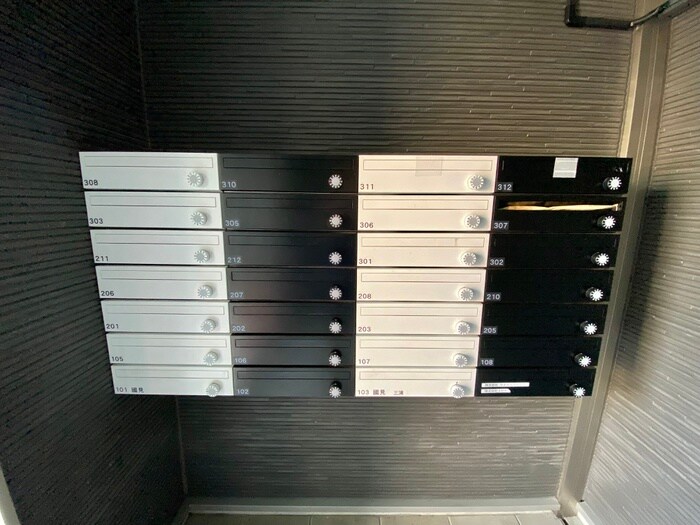 物件外観写真4　(建物設備)