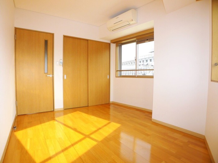 物件内観写真6　(居室)