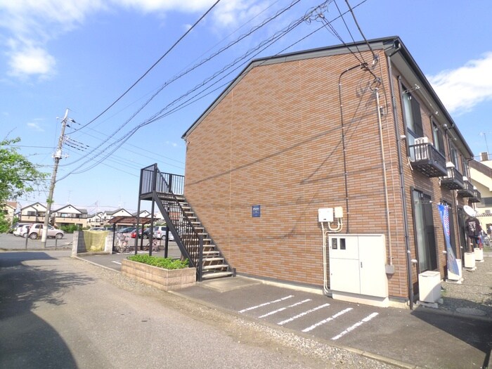 物件外観写真3　(駐輪場)