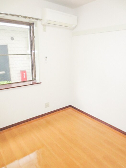 物件内観写真10　(居室)