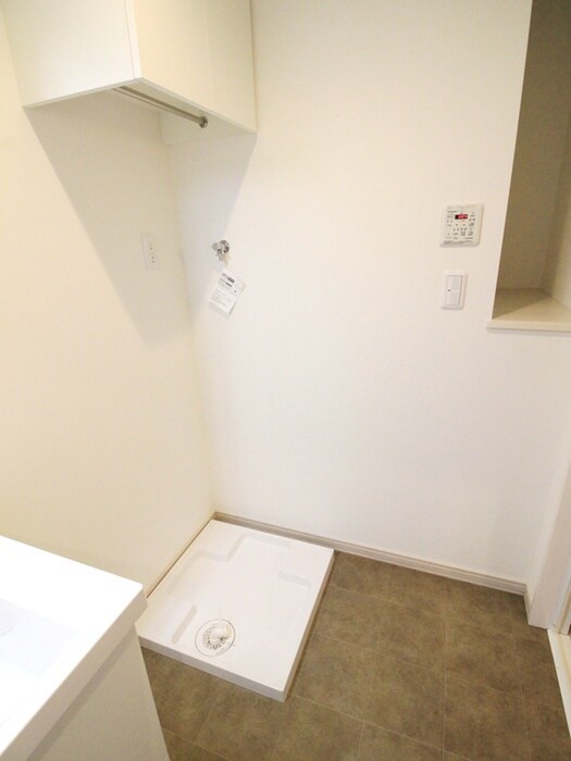 物件内観写真21　(洗濯機置場)