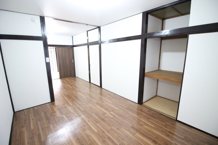 物件内観写真8　(居室)