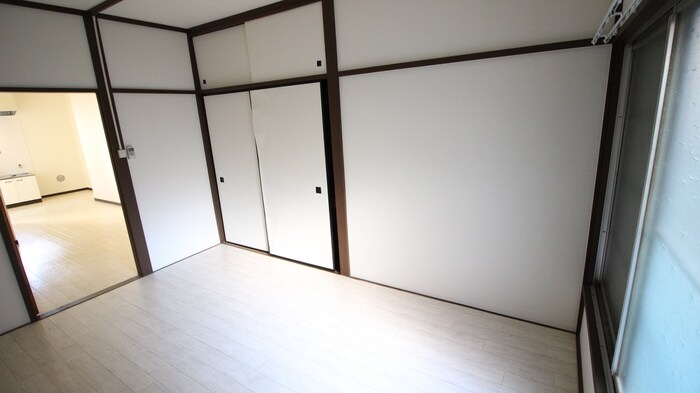 物件内観写真8　(居室)