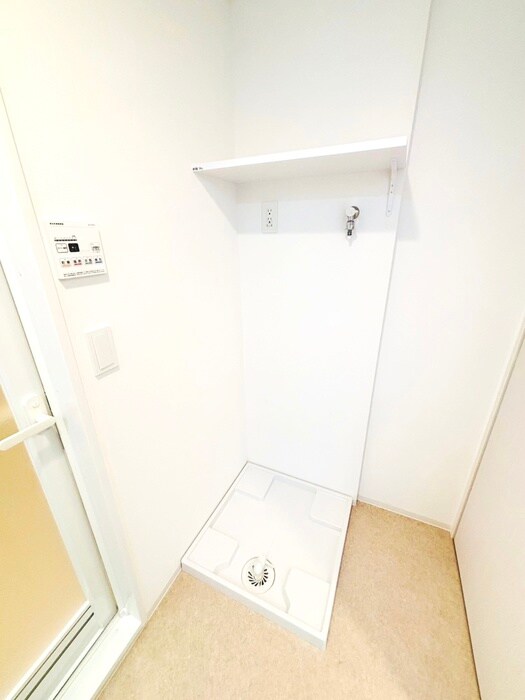 物件内観写真18　(洗濯機置場)