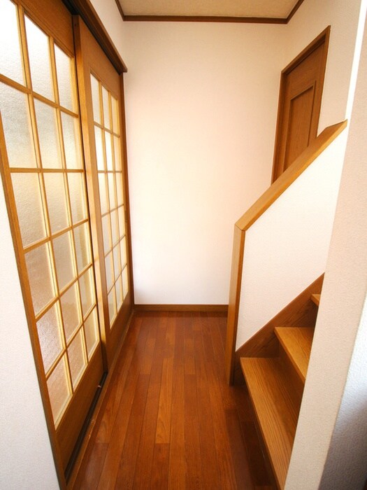 物件内観写真20　(廊下)