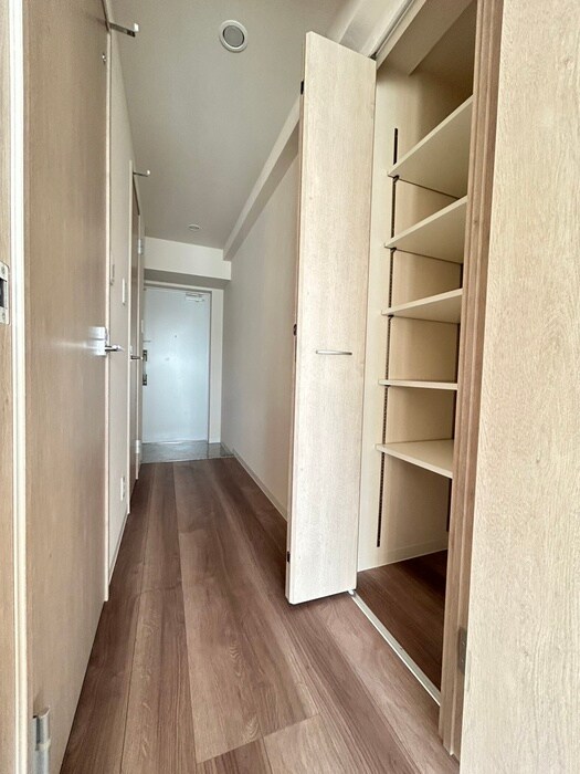 物件内観写真14　(廊下)