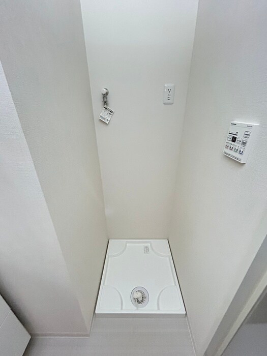 物件内観写真16　(洗濯機置場)