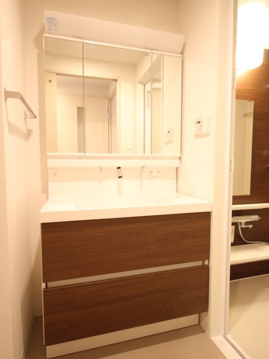 物件内観写真11　(洗面)