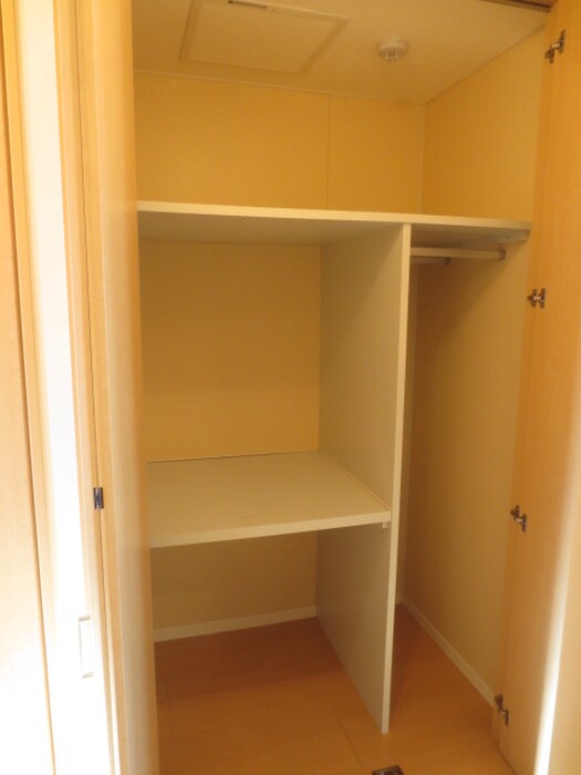 物件内観写真15　(収納)