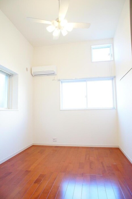 物件内観写真4　(居室)