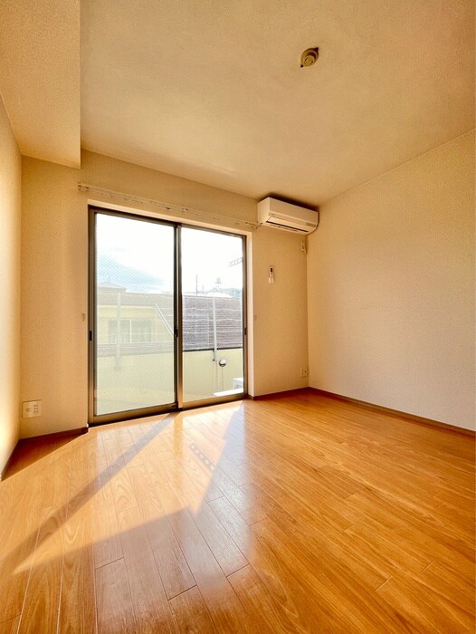 物件内観写真22　(居室)