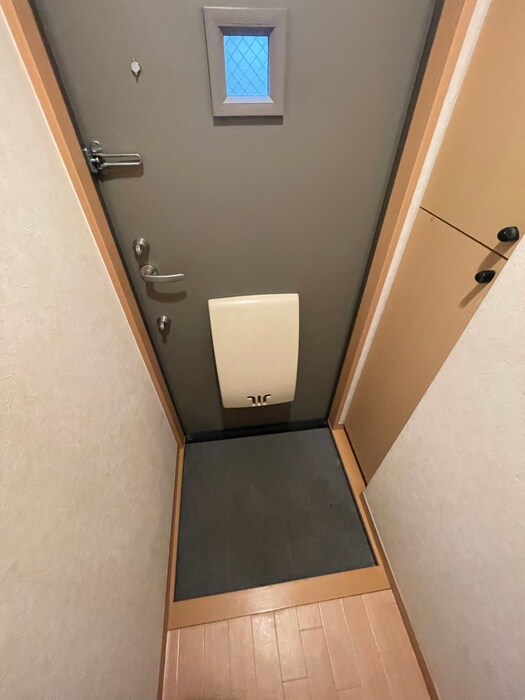 物件内観写真18　(玄関)