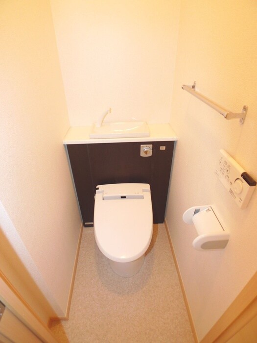 物件内観写真13　(トイレ)