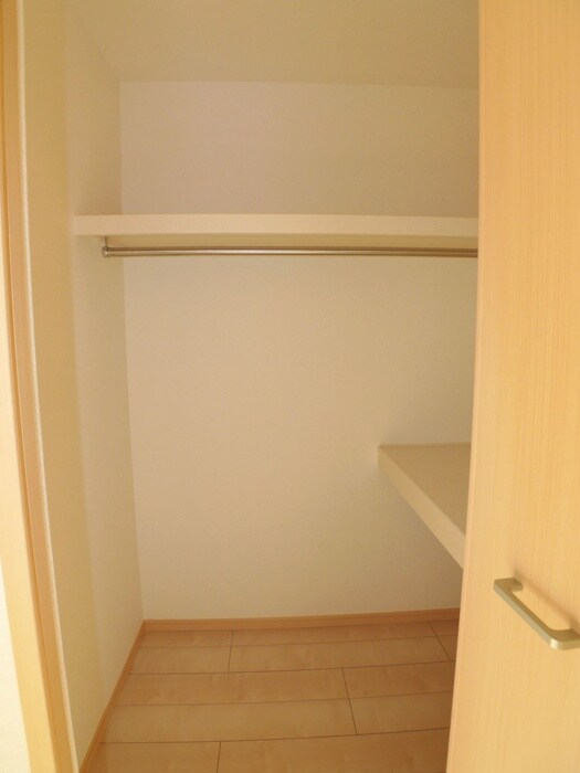 物件内観写真14　(収納)