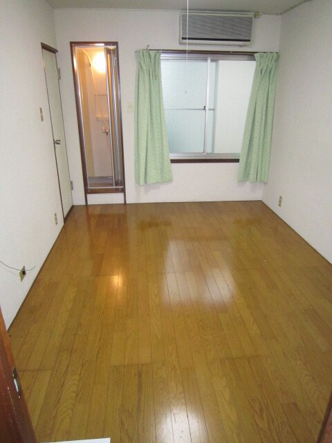 物件内観写真4　(居室)