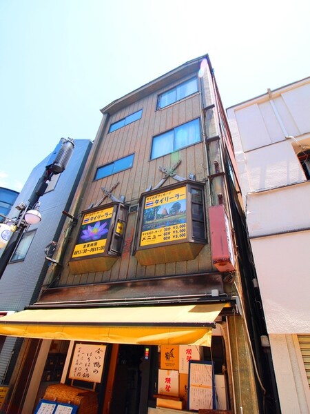 関萬ビル外観写真