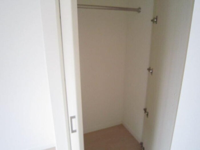 物件内観写真11　(収納)