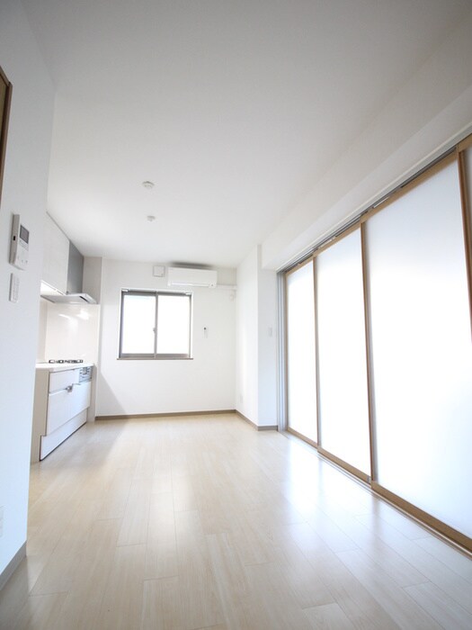 物件内観写真20　(室内からの展望)