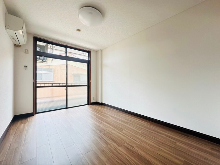 物件内観写真7　(居室)