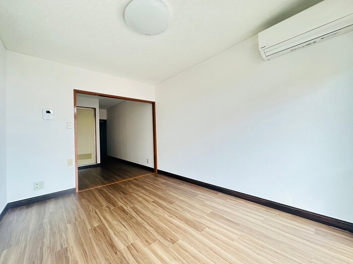 物件内観写真8　(居室)