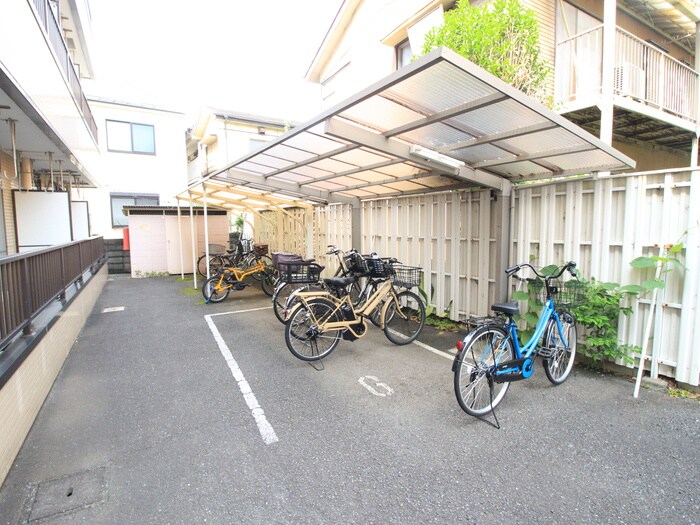 物件外観写真3　(駐輪場)