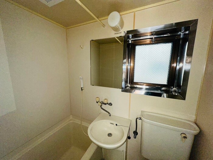 物件内観写真13　(洗面)