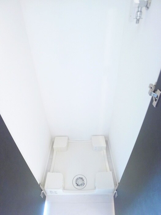 物件内観写真12　(洗濯機置場)