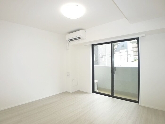 物件内観写真17　(室内からの展望)