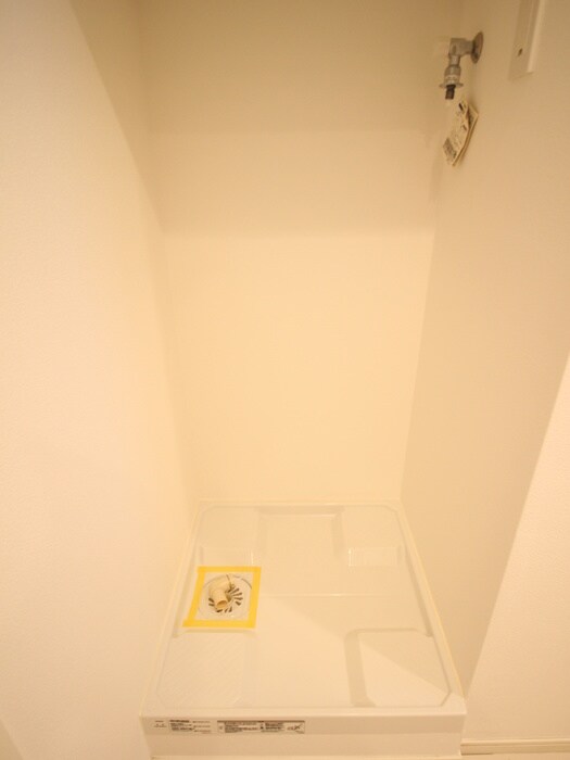 物件内観写真17　(洗濯機置場)