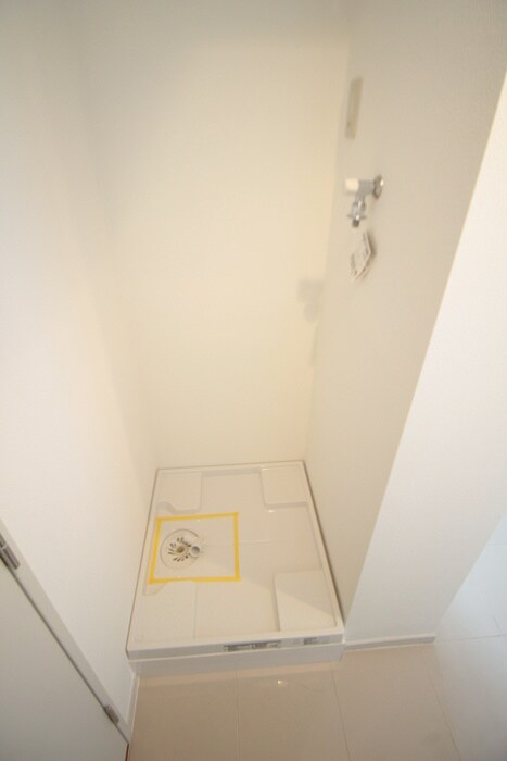 物件内観写真18　(洗濯機置場)