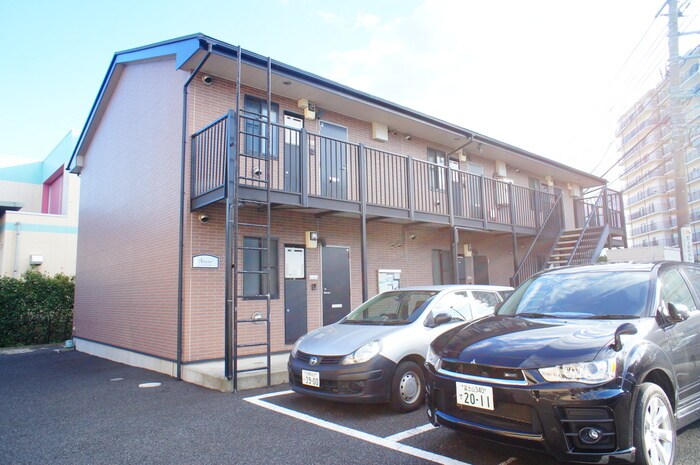 物件外観写真3　(エントランス部分)