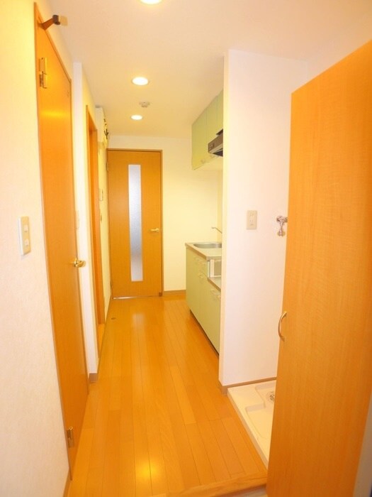 物件内観写真7　(玄関)