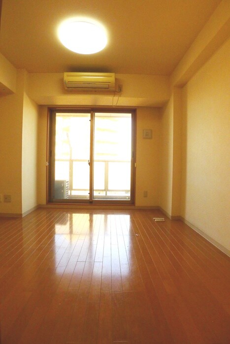 物件内観写真18　(室内からの展望)
