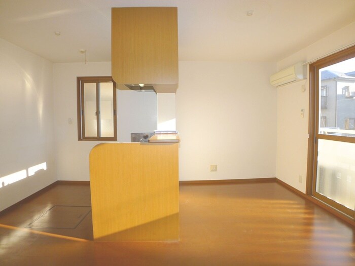 物件内観写真11　(室内からの展望)