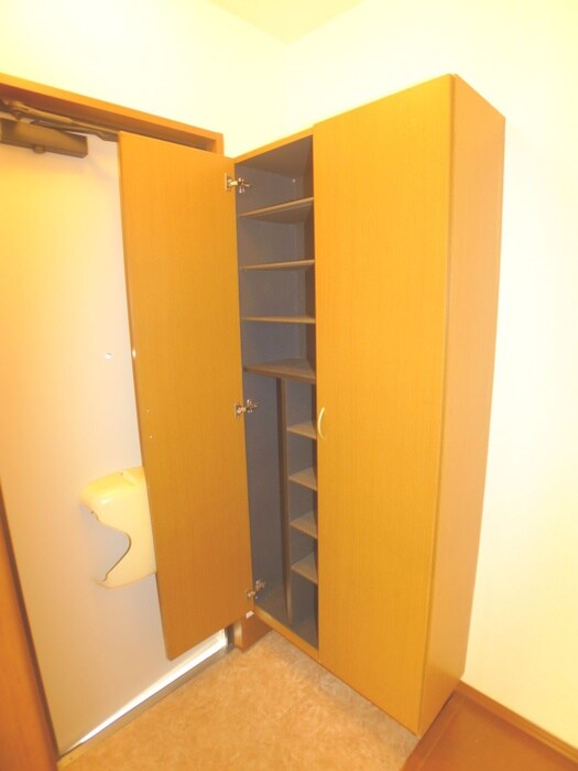 物件内観写真17　(靴箱)