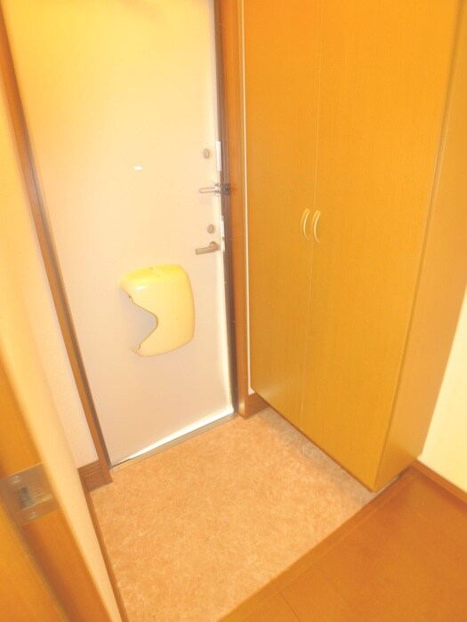 物件内観写真18　(玄関)