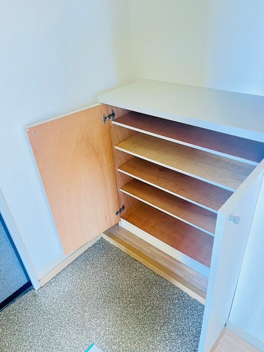 物件内観写真18　(靴箱)