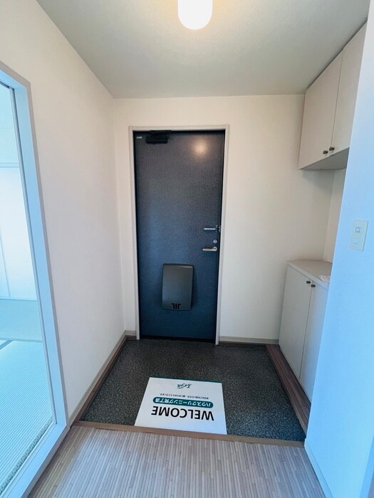 物件内観写真19　(玄関)