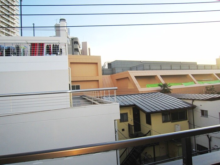 物件内観写真15　(室内からの展望)