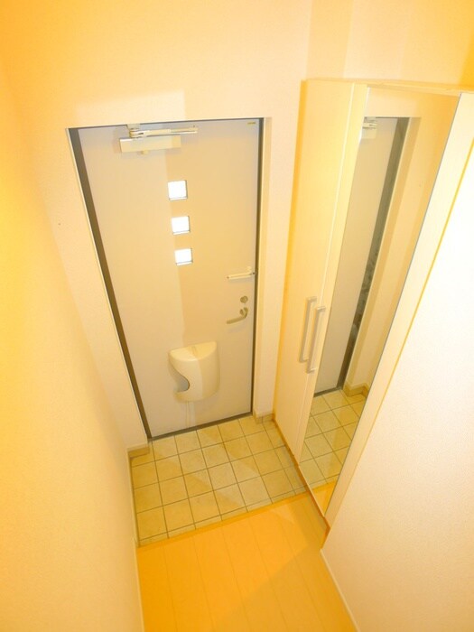 物件内観写真21　(玄関)